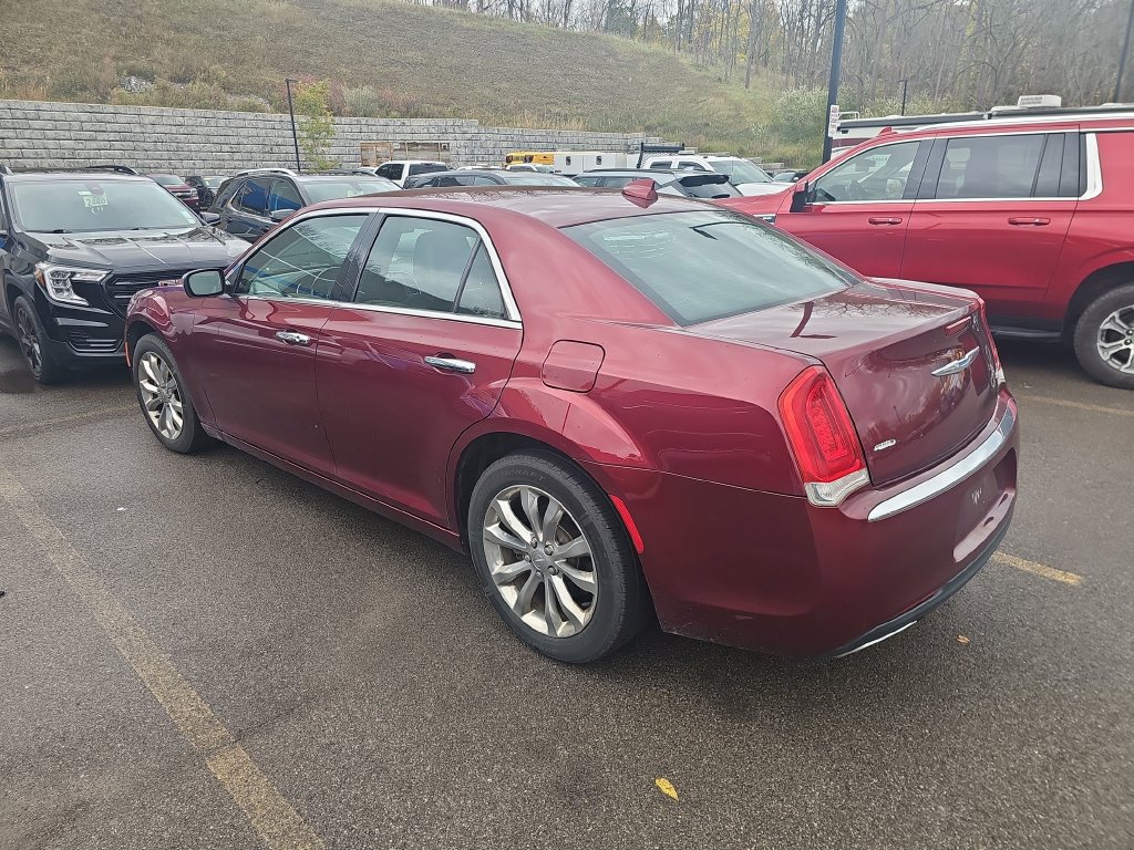 Used 2018 Chrysler 300 Limited AWD/4WD image 8