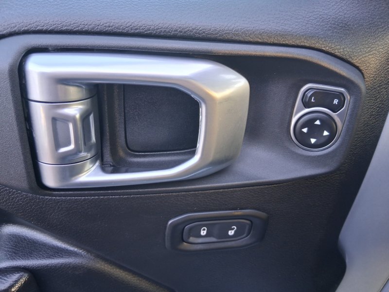 Used 2024 Jeep Wrangler Unlimited AWD/4WD image 17