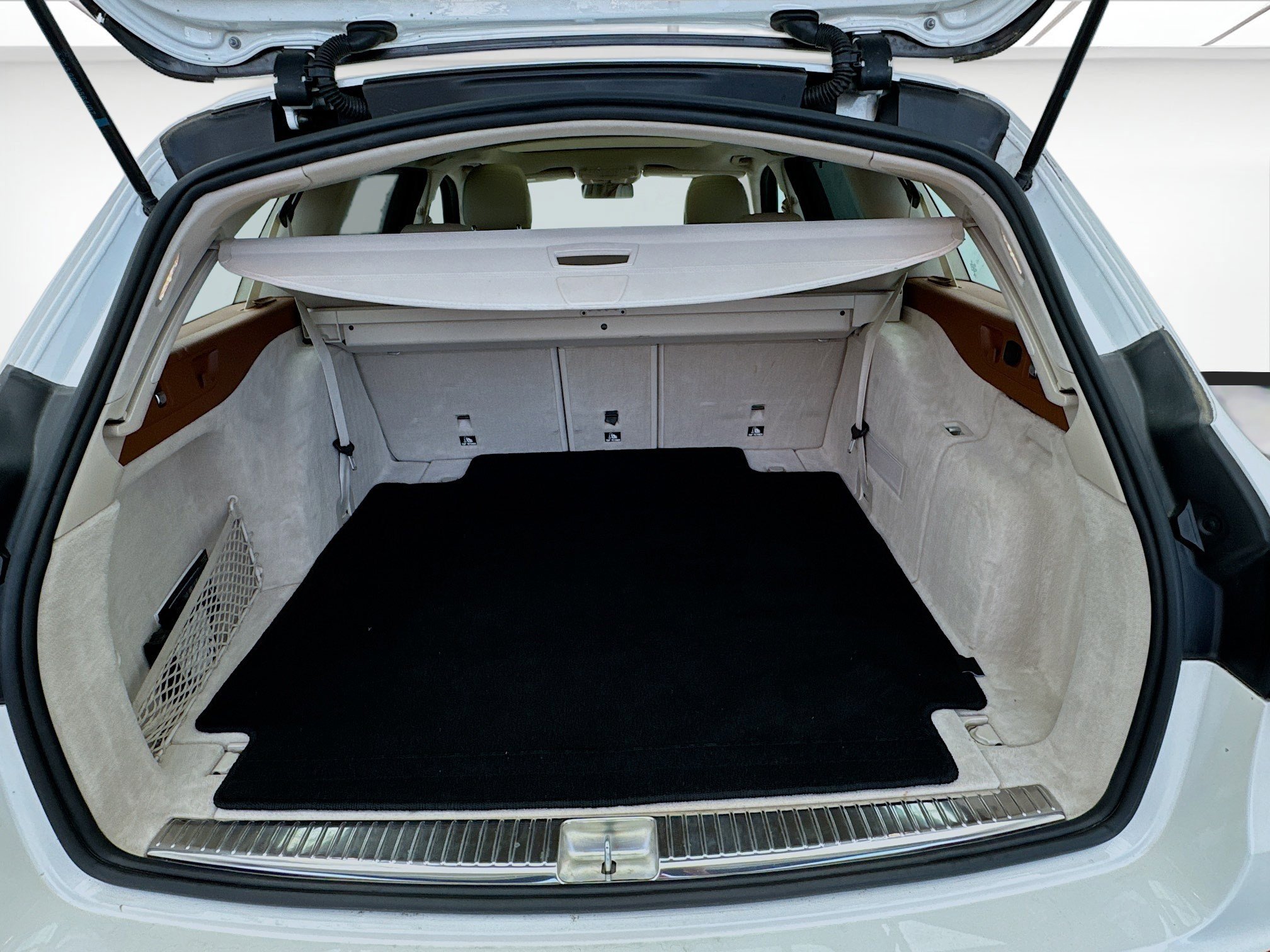 Used 2019 Mercedes-Benz E 450 4MATIC Wagon image 18