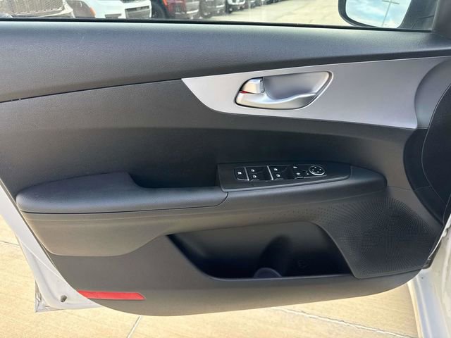 Used 2022 Kia Forte FE image 24
