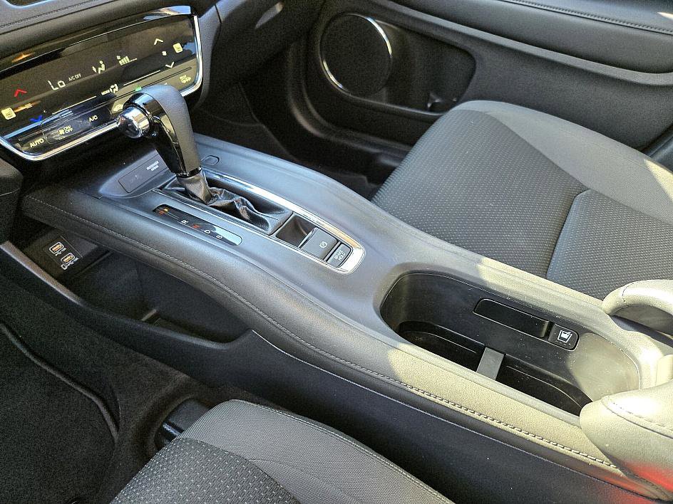 Used 2019 Honda HR-V EX image 16