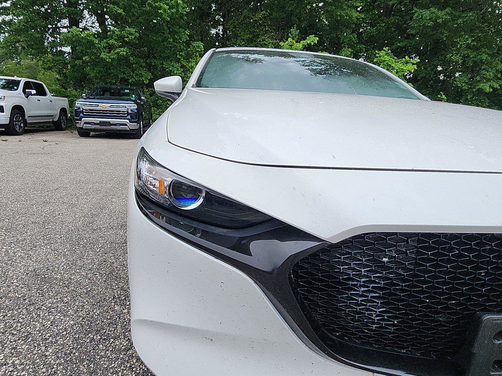 Used 2019 MAZDA MAZDA3 AWD Hatchback w/ Preferred Pkg image 9