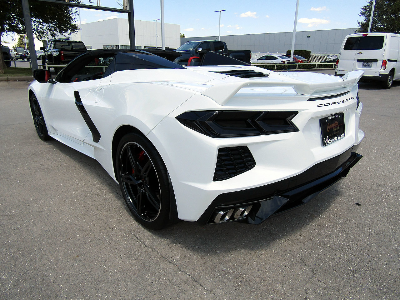 Used 2024 Chevrolet Corvette Stingray Preferred Conv w/ Z51 Performance Package RWD image 7