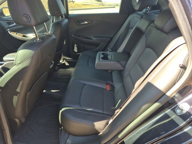Used 2023 Chevrolet Malibu LT image 34