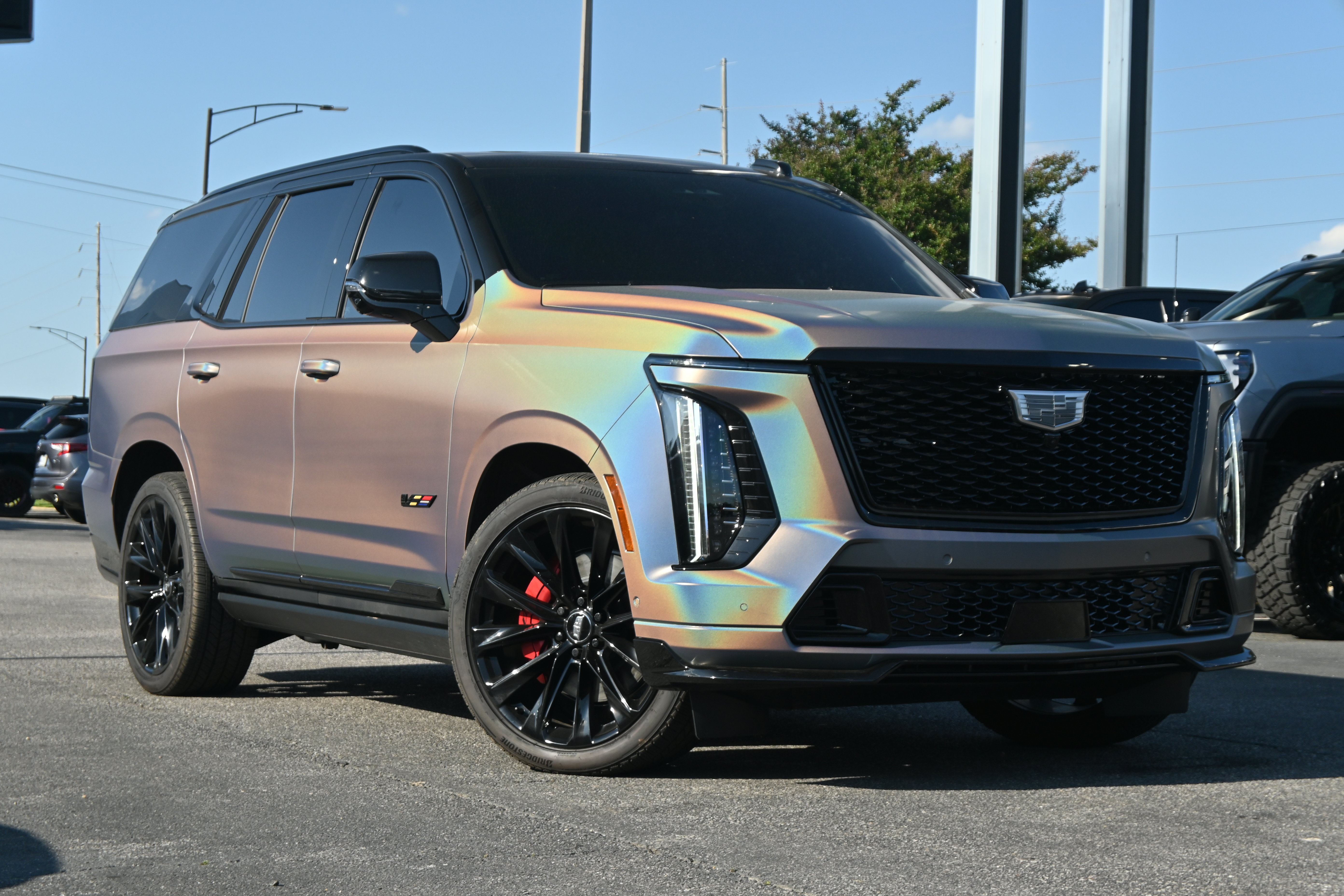Used 2026 Cadillac Escalade V w/ LPO, ONYX Package AWD/4WD image 2