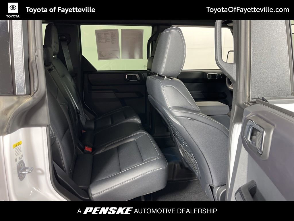 Used 2025 Ford Bronco Badlands image 8