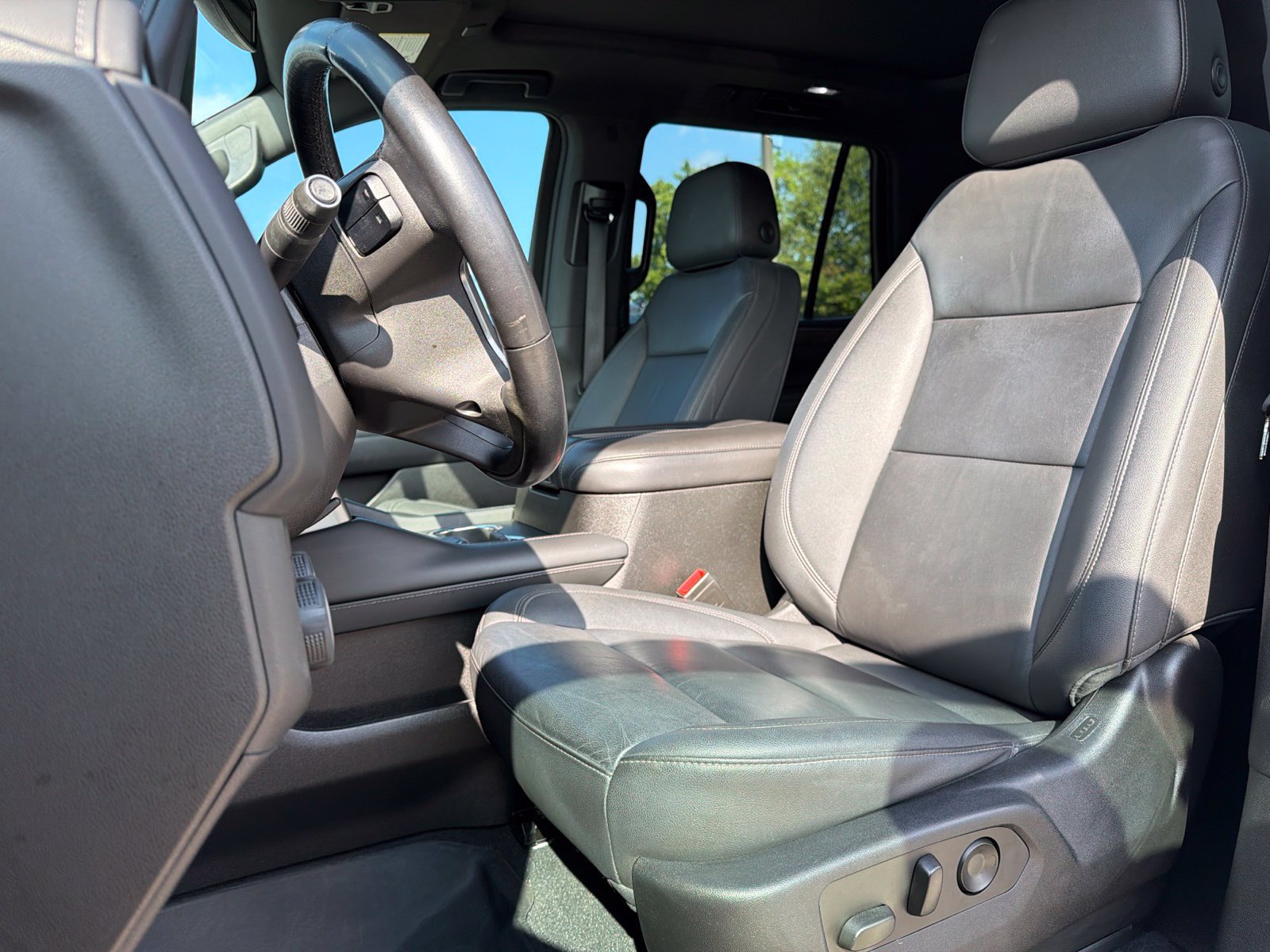 Used 2022 Chevrolet Tahoe Z71 AWD/4WD image 8