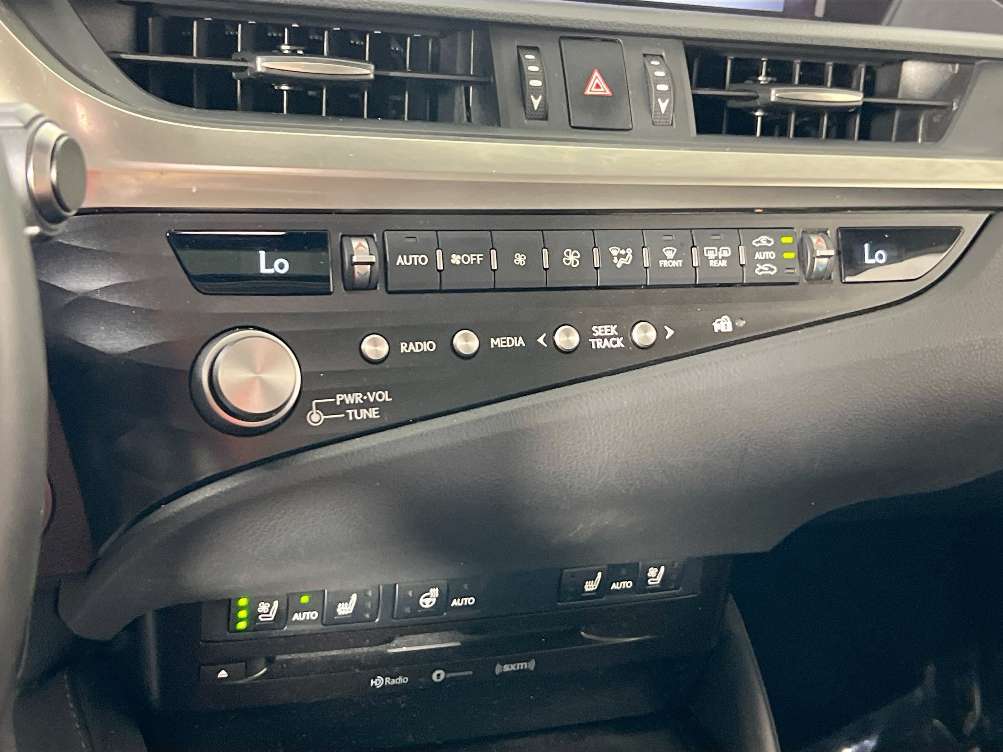 Used 2021 Lexus ES 300h w/ Premium Package FWD image 16