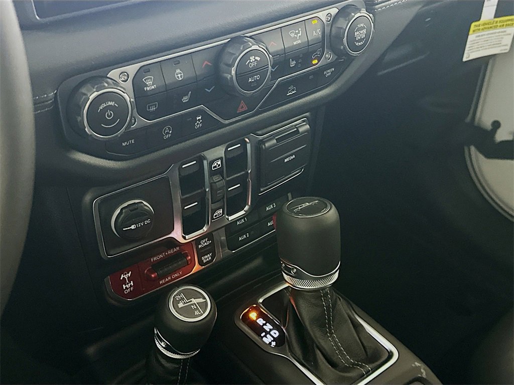 New 2025 Jeep Gladiator Rubicon w/ Convenience Group image 12