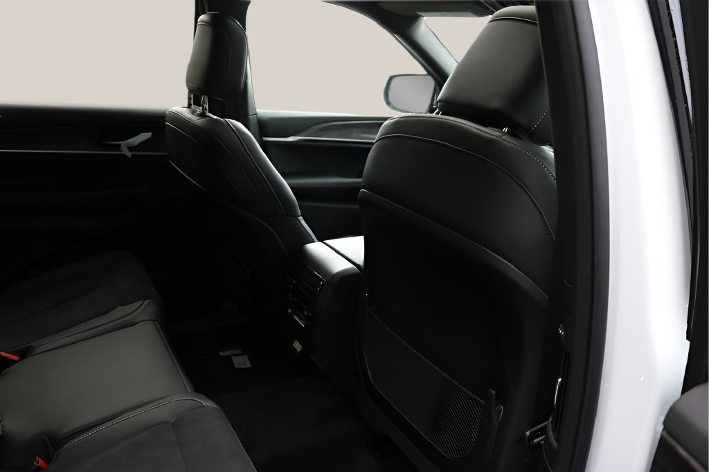 New 2026 Jeep Grand Cherokee L 4WD image 19