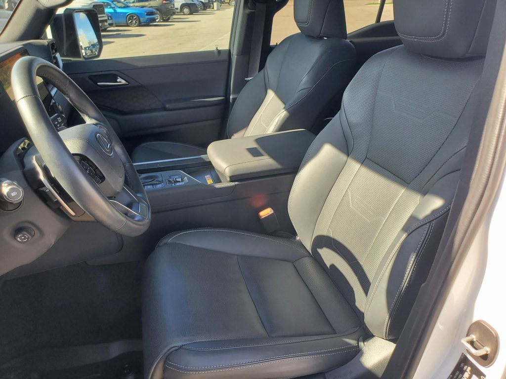 Used 2024 Lexus GX 550 image 26