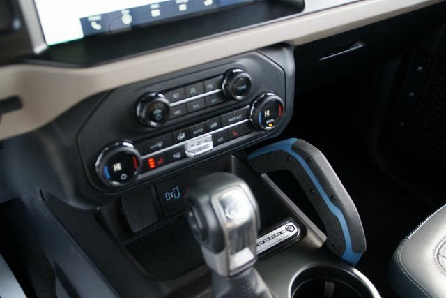 Used 2023 Ford Bronco Wildtrak image 25