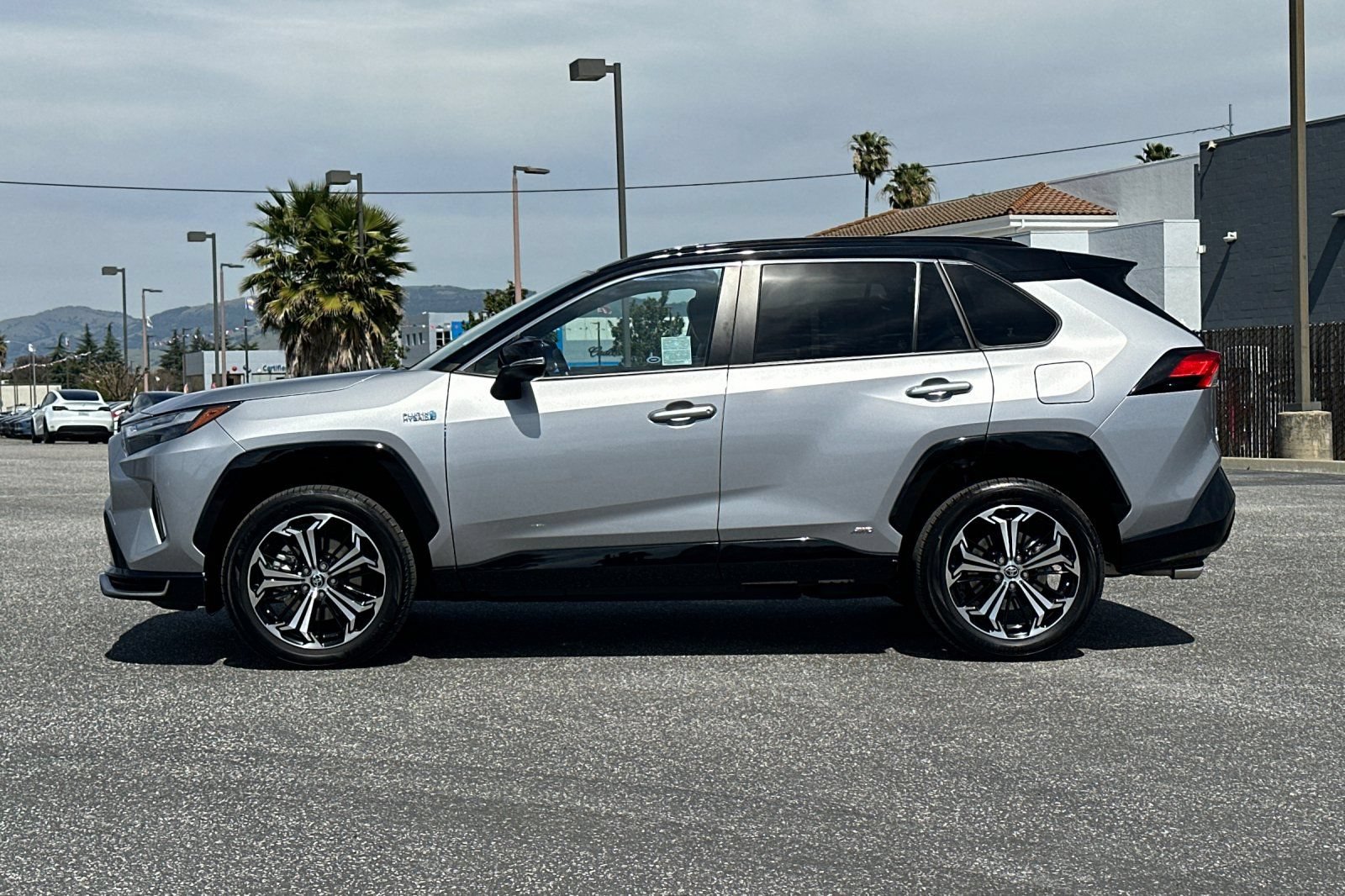 Used 2024 Toyota RAV4 XSE w/ Weather Package AWD/4WD image 7