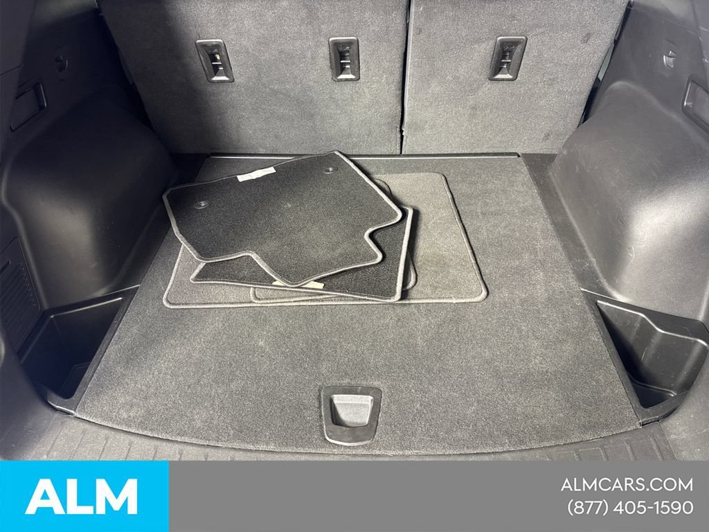 Used 2025 Chevrolet Blazer LT FWD image 21