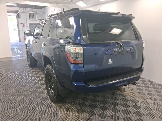 Used 2015 Toyota 4Runner SR5 Premium AWD/4WD image 4