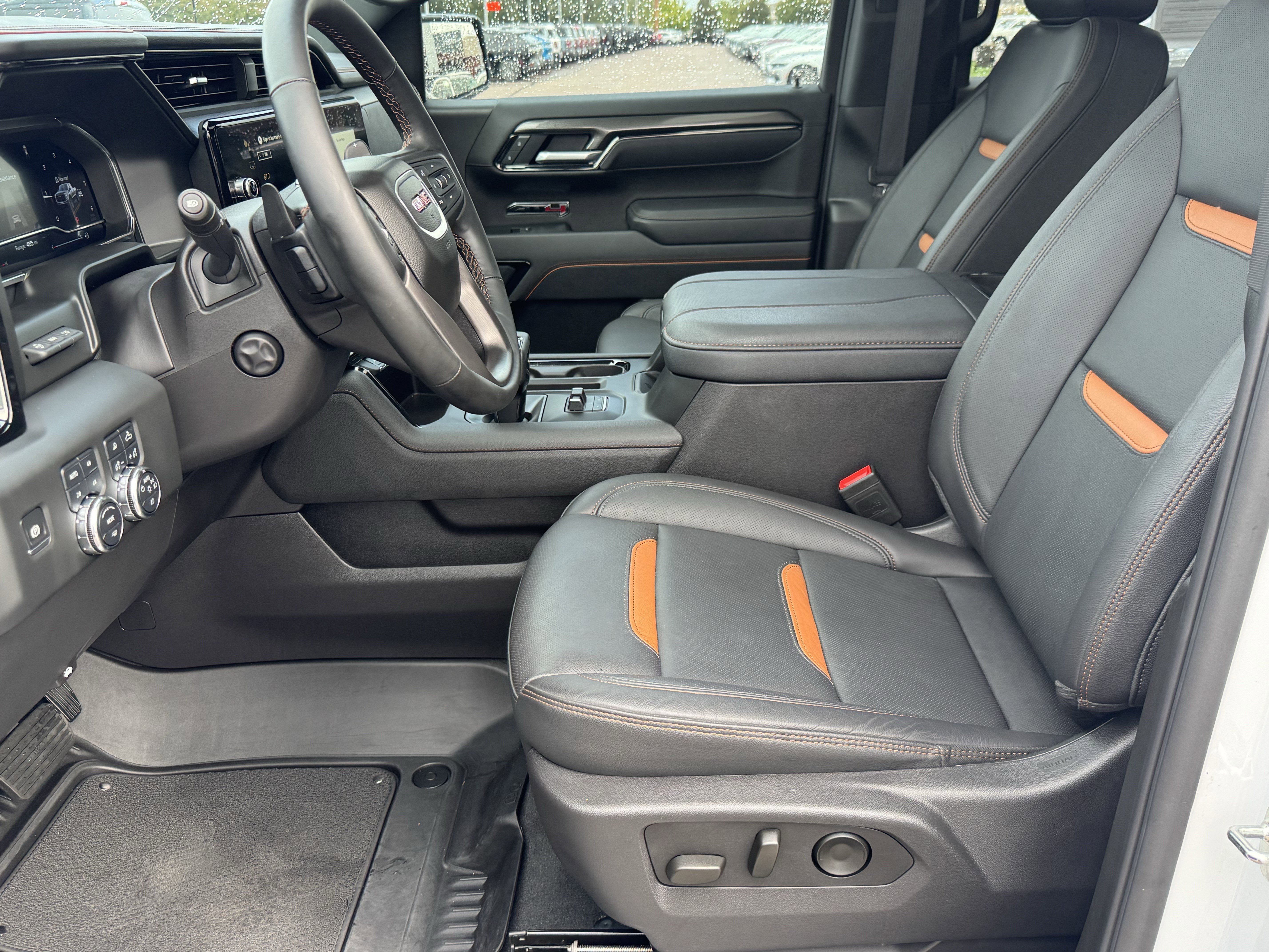 Used 2025 GMC Sierra 1500 AT4 w/ AT4 Premium Package image 10