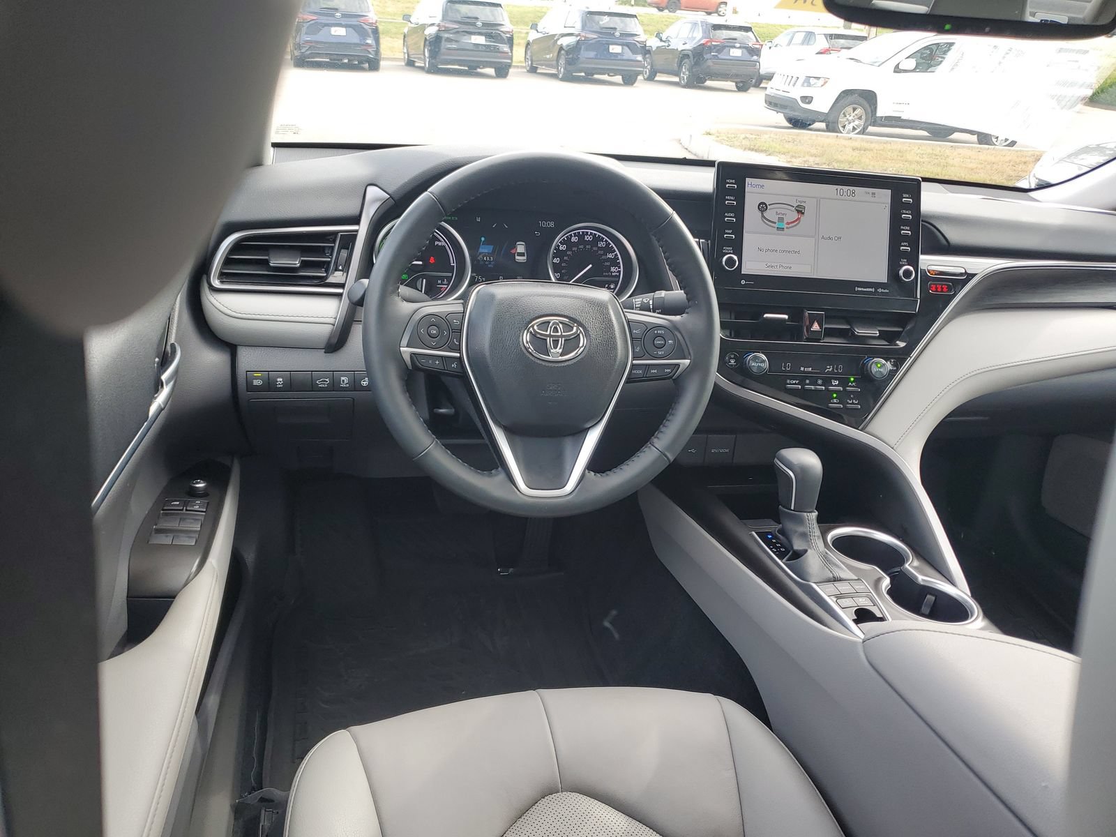 Used 2024 Toyota Camry XLE w/ Cold Weather Package FWD image 10