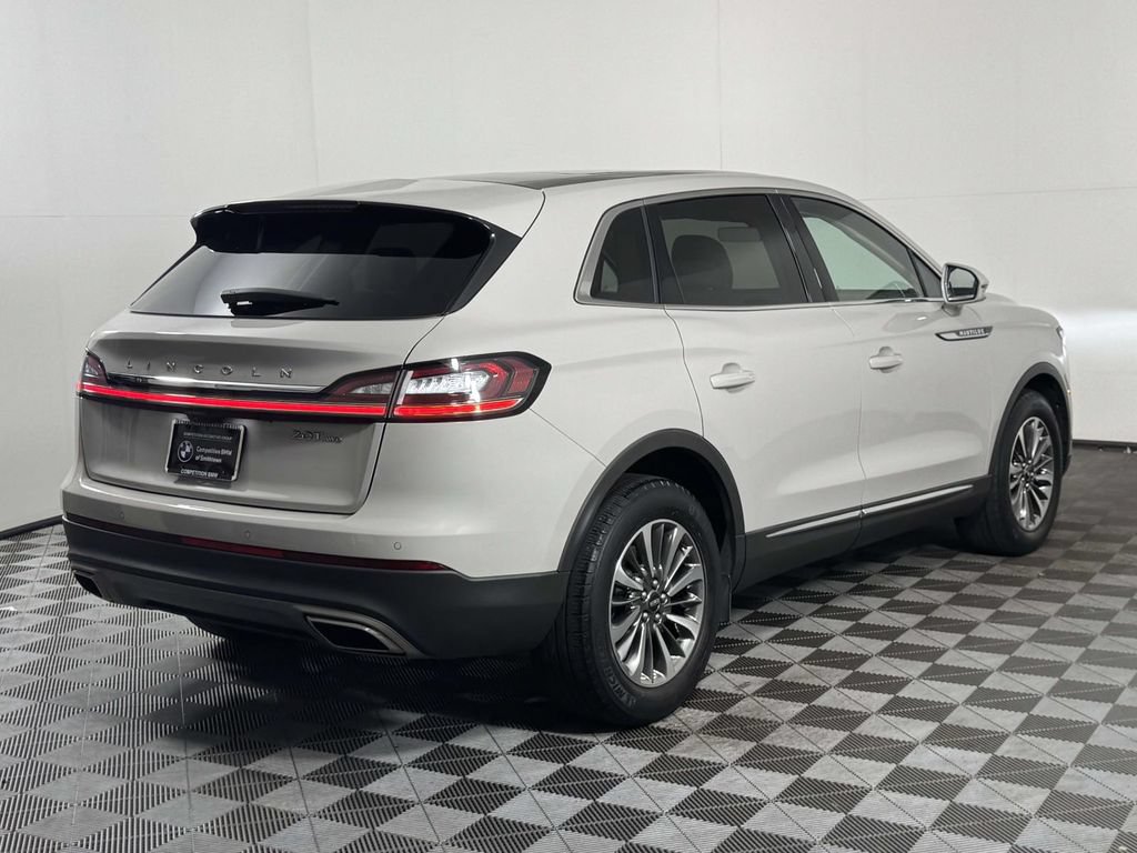 Used 2019 Lincoln Nautilus Select AWD/4WD image 10