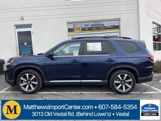 Used 2023 Honda Pilot Touring image 2