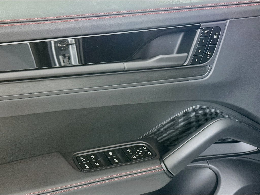 New 2026 Porsche Cayenne GTS AWD/4WD image 20