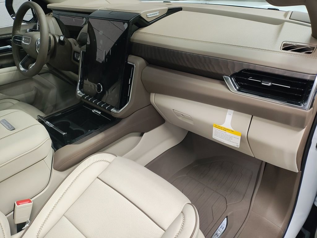 New 2026 GMC Yukon XL Denali w/ Sun & Power Step Package image 8