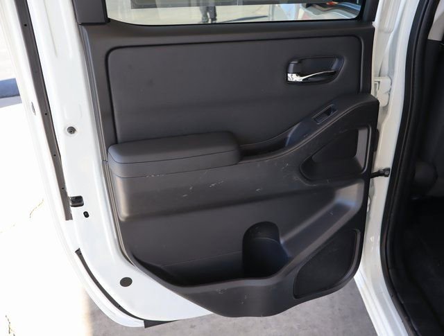 Used 2022 Nissan Frontier SV image 36