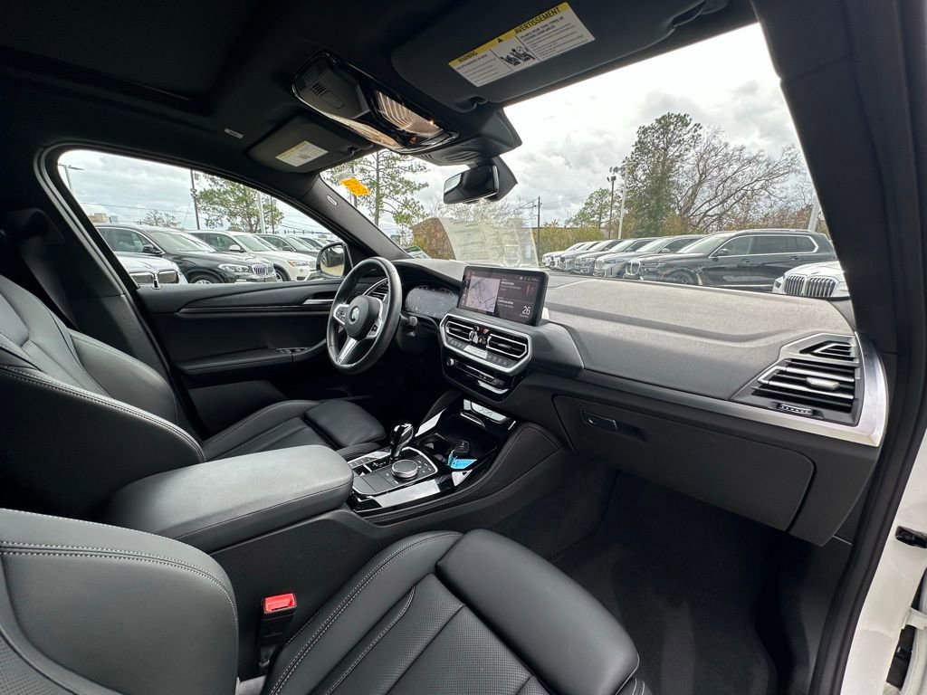 Certified 2025 BMW X4 xDrive30i w/ M Sport Package image 29
