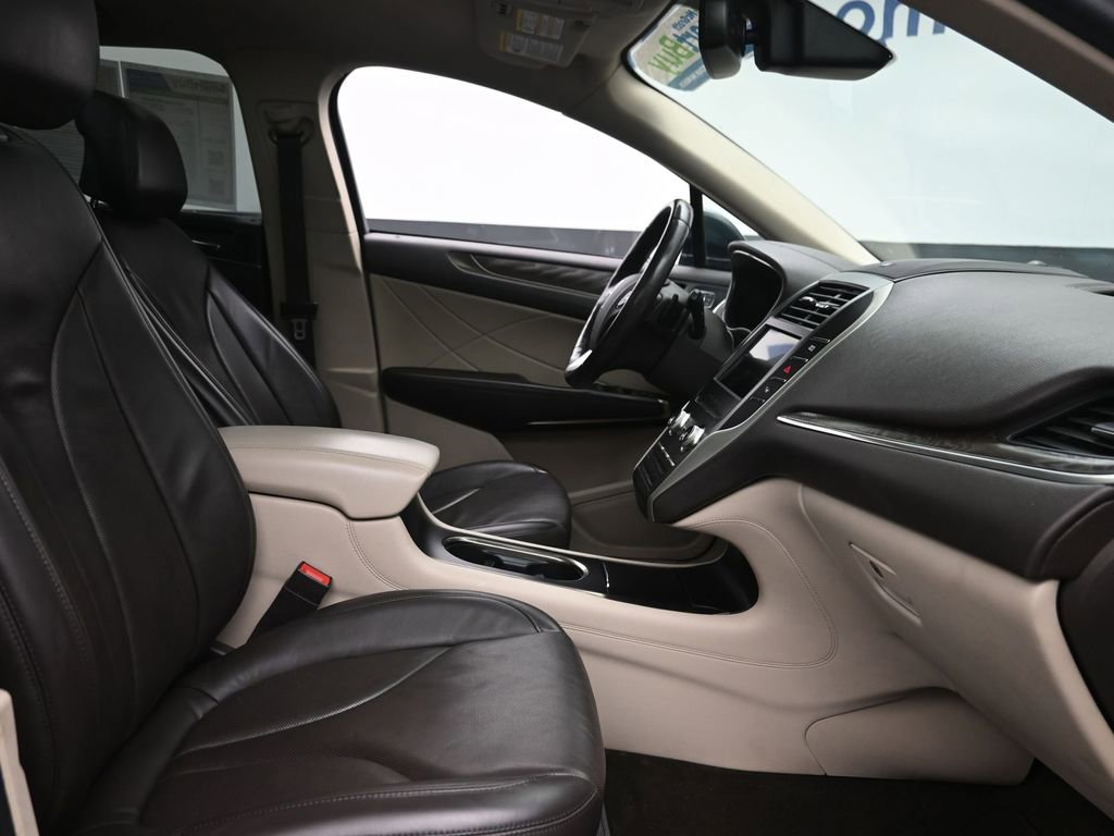 Used 2019 Lincoln MKC Reserve image 7