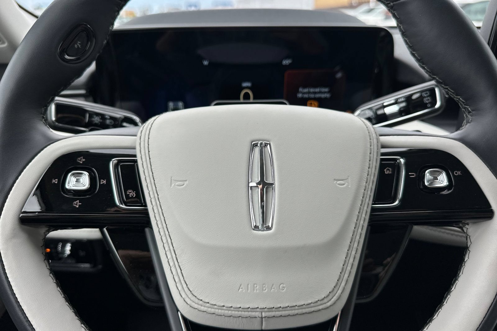 New 2026 Lincoln Aviator 2WD image 24