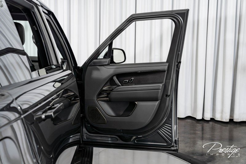 Used 2024 Land Rover Range Rover SV image 41