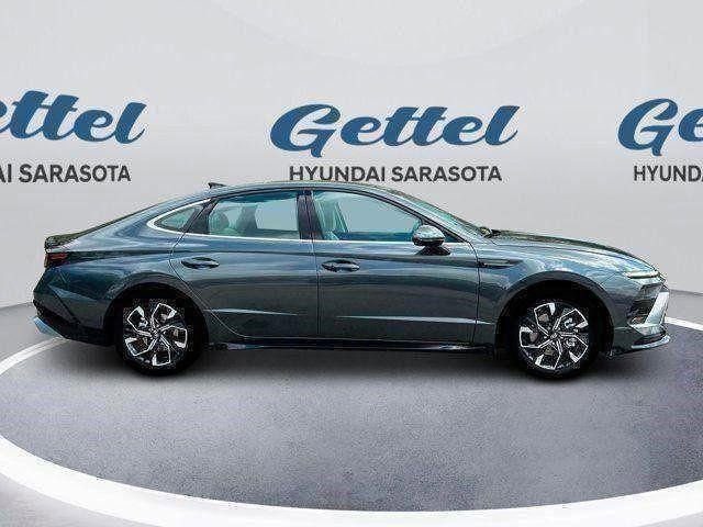 New 2025 Hyundai Sonata SEL image 9