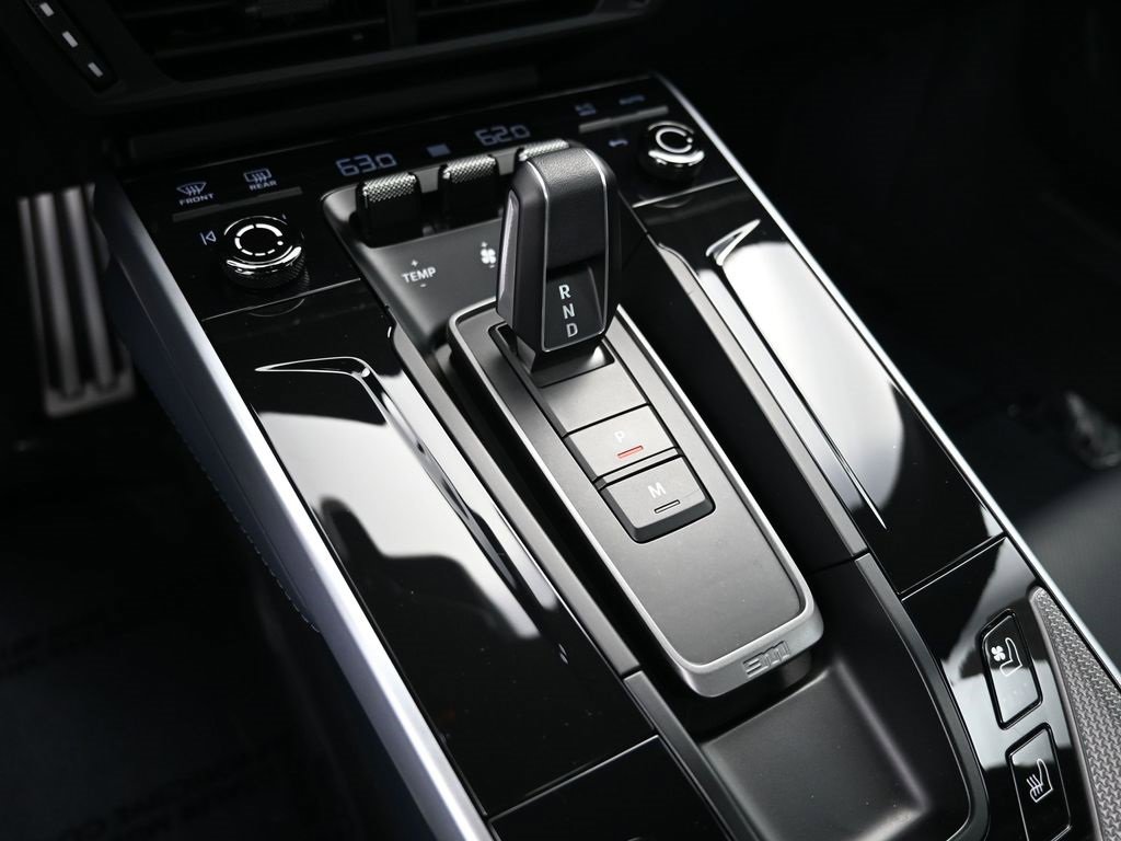 Used 2025 Porsche 911 Carrera image 24