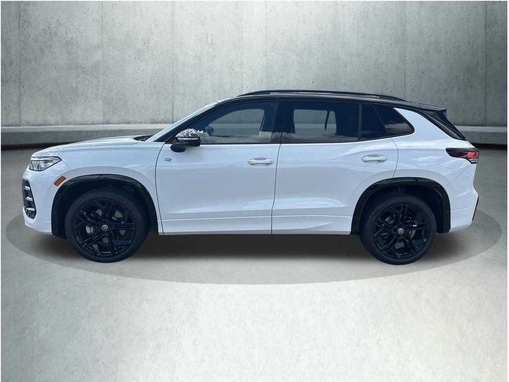 New 2026 Volkswagen Tiguan SE R-Line AWD/4WD image 2
