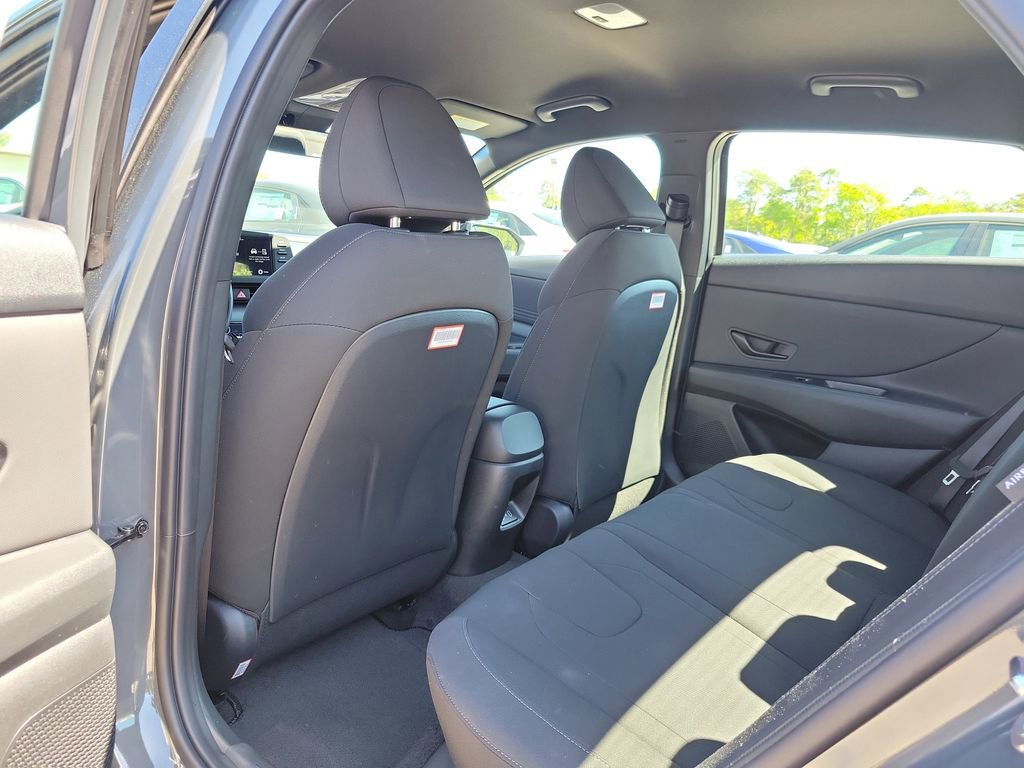 Used 2026 Hyundai Elantra Sport w/ Cargo Package FWD image 8