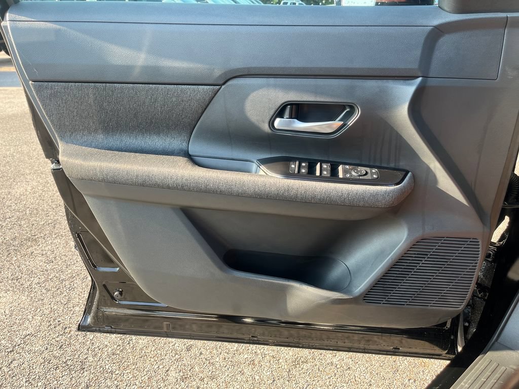 New 2027 Nissan Kicks SV w/ SV Premium Package FWD image 12