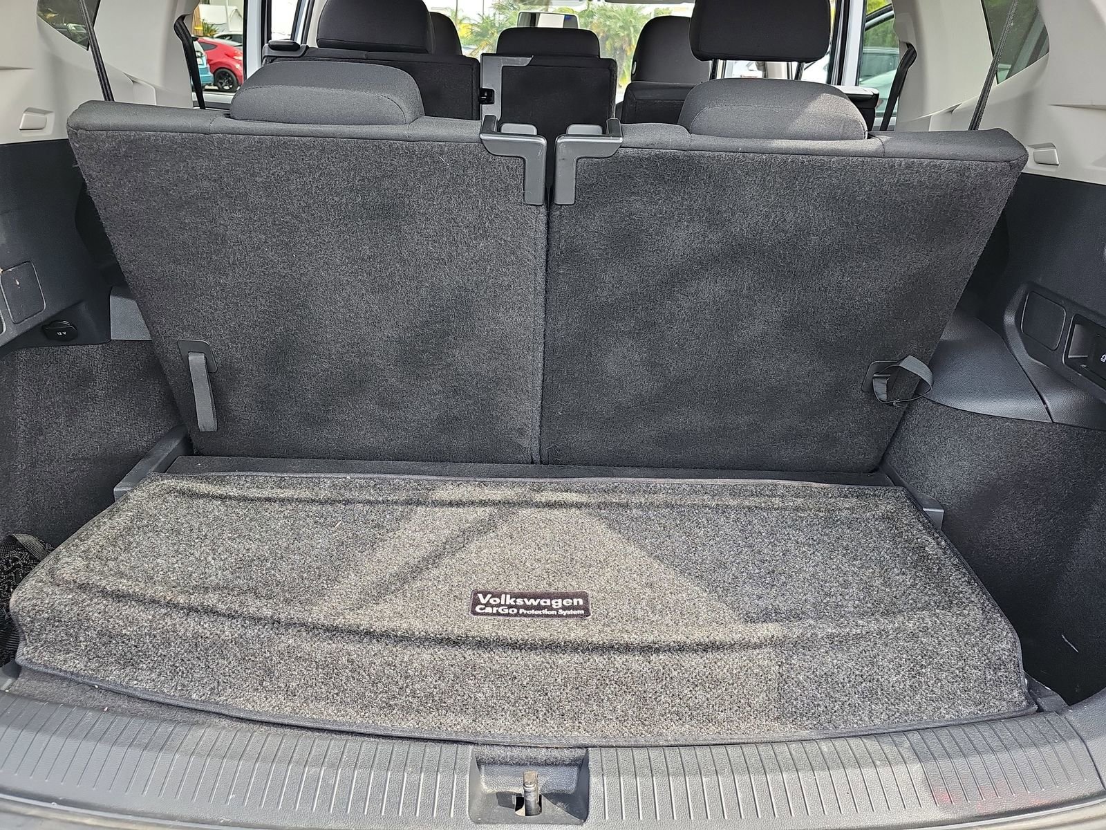 Used 2018 Volkswagen Tiguan S w/ Front Fog Lights Package image 13