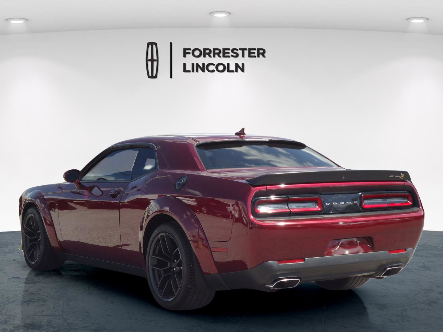 Used 2022 Dodge Challenger R/T Scat Pack RWD image 5