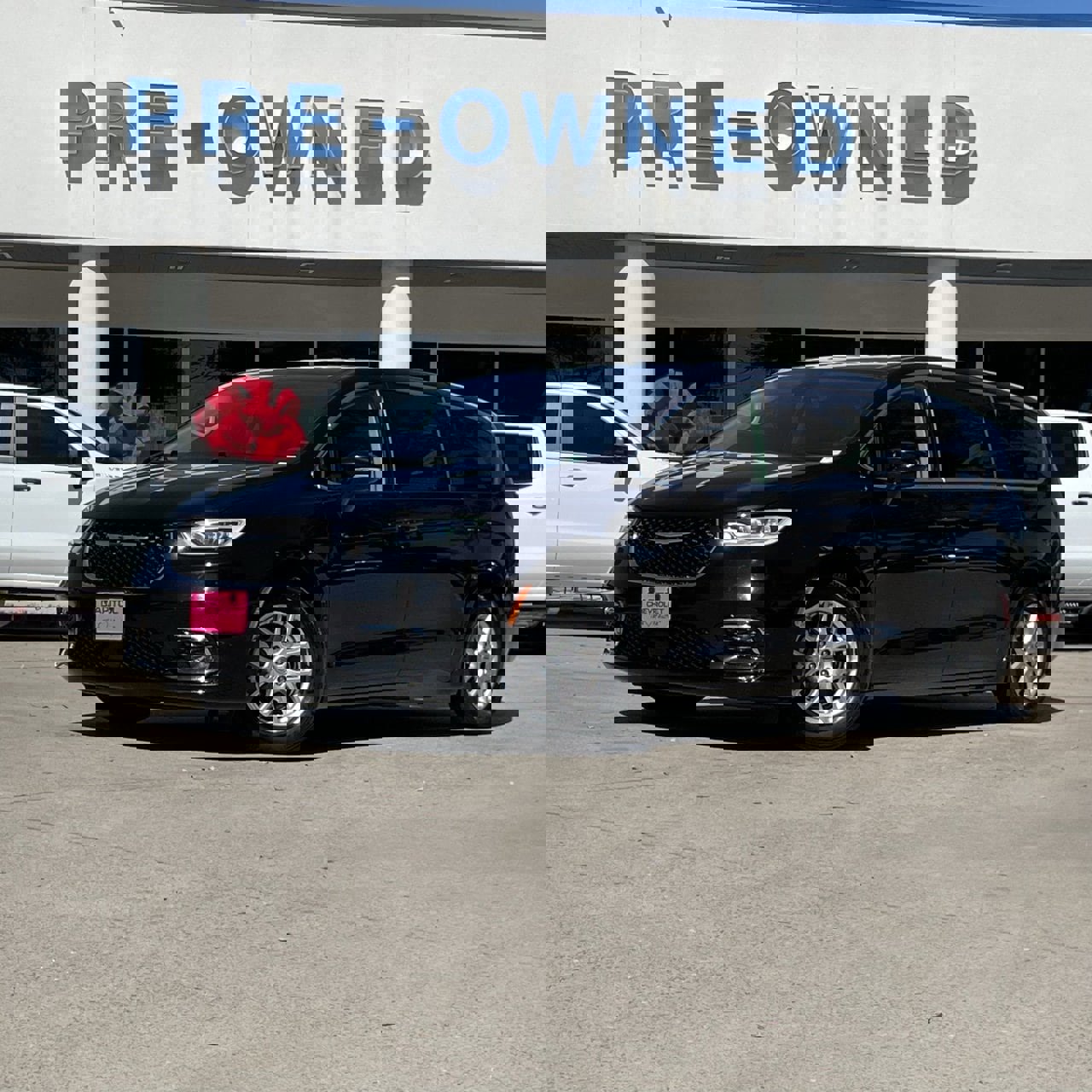 Used 2024 Chrysler Pacifica Touring-L