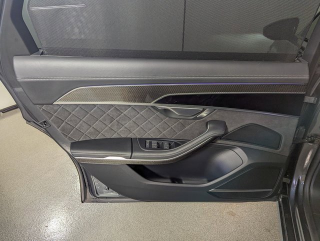 Used 2024 Audi S8 image 20