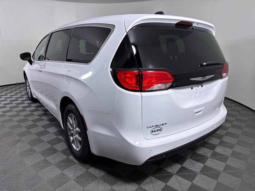 New 2026 Chrysler Voyager LX FWD image 21