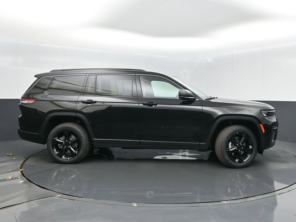 New 2026 Jeep Grand Cherokee L Limited w/ Limited Altitude Package AWD/4WD image 8