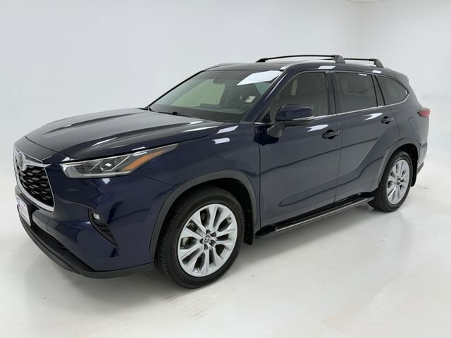 Used 2021 Toyota Highlander Limited FWD image 5