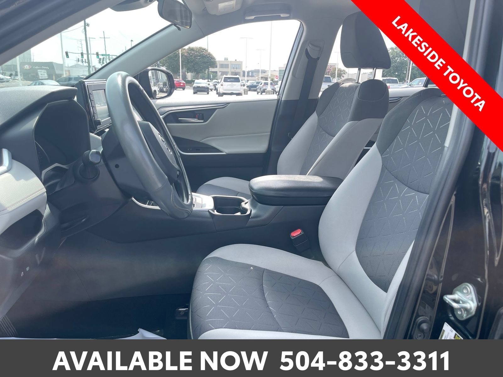 Used 2020 Toyota RAV4 XLE FWD image 27