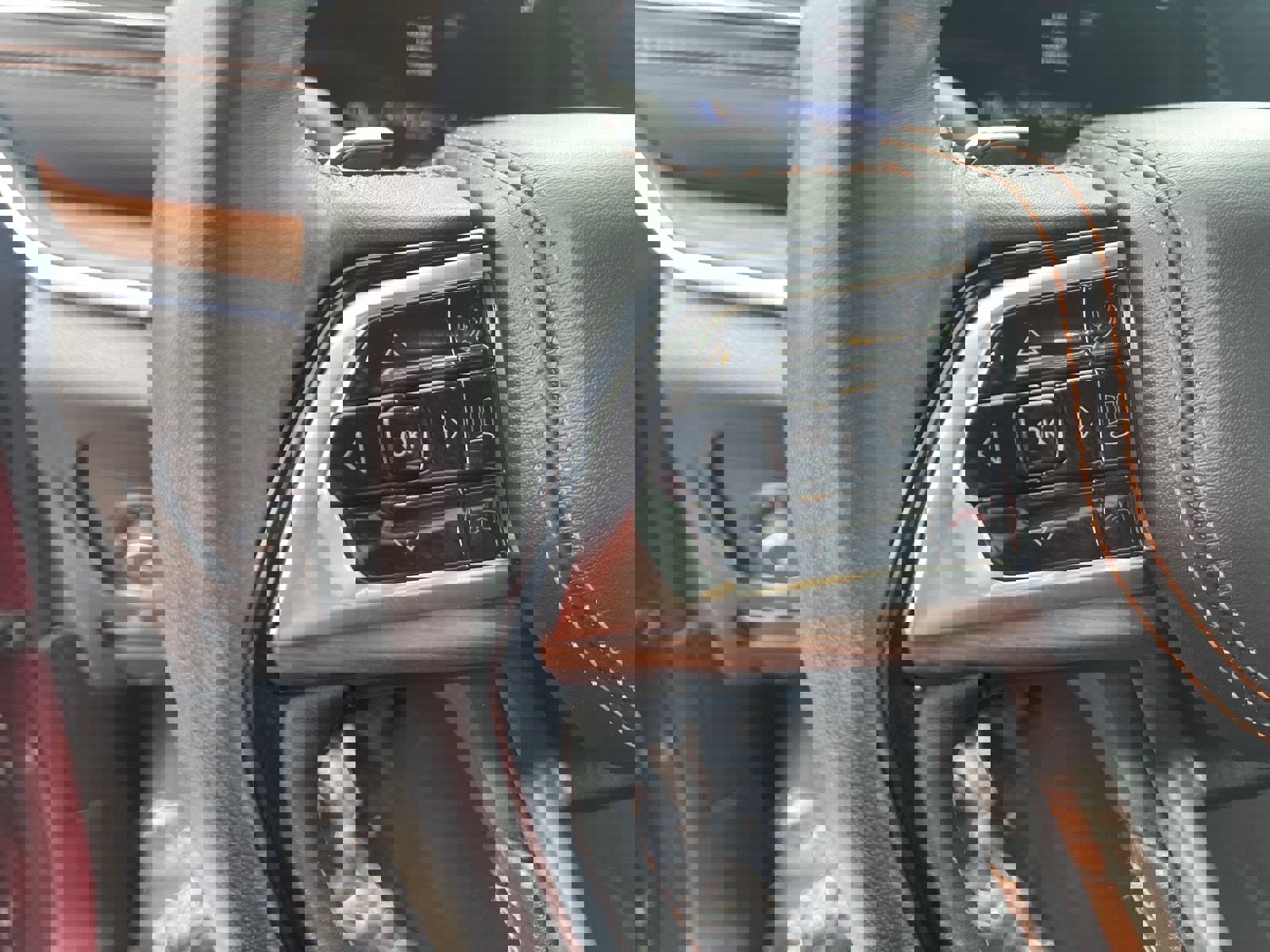 Used 2025 Jeep Grand Cherokee Summit image 8