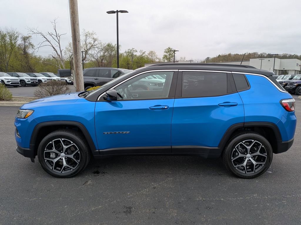 Used 2024 Jeep Compass Limited w/ Sun and Sound Group image 7