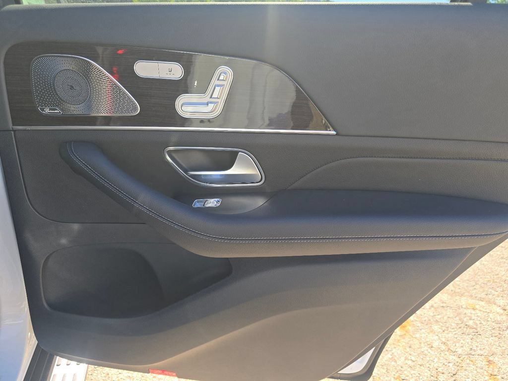 New 2026 Mercedes-Benz GLS 450 4MATIC image 23