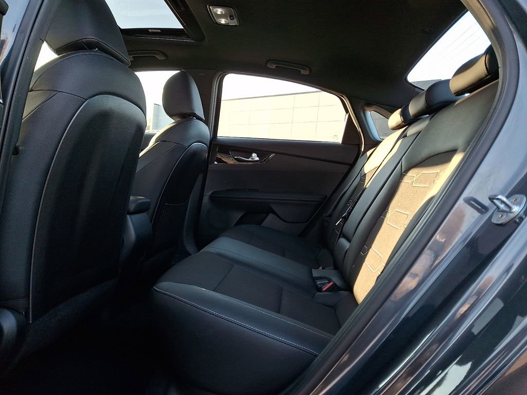 Used 2023 Kia Forte GT-Line w/ GT-Line Premium Package image 11