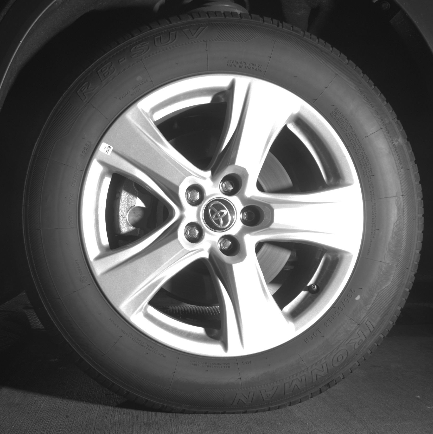 Used 2025 Toyota Highlander LE image 12