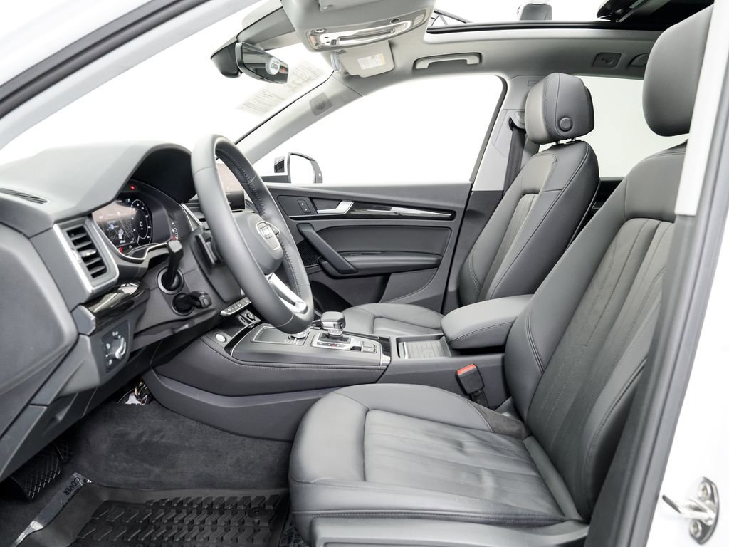 Used 2020 Audi Q5 e Premium Plus w/ Premium Plus Package image 6