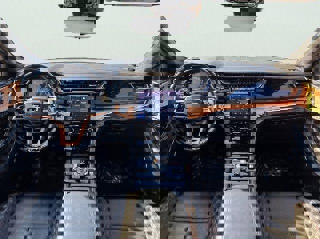 Used 2023 Jeep Grand Cherokee Summit image 22